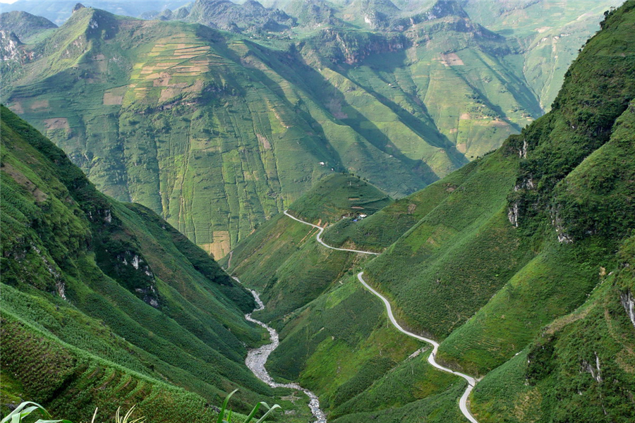 A Stunning Cycling Adventure in Northern Vietnam 14 Days